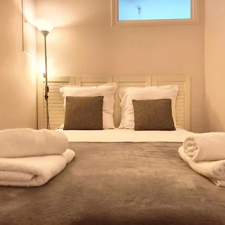Mistral 3 Elegant Duplex 2 Avec Terrasse Et Climatisation, A Proximite Immediate Du Port *