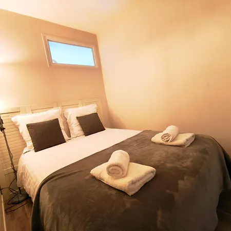 Mistral 3 Elegant Duplex 2 Avec Terrasse Et Climatisation, A Proximite Immediate Du Port Apartment