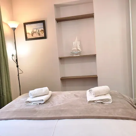 Mistral 3 Elegant Duplex 2 Avec Terrasse Et Climatisation, A Proximite Immediate Du Port Apartment *