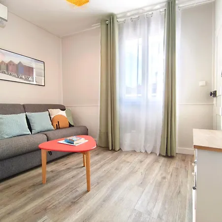 Mistral 3 Elegant Duplex 2 Avec Terrasse Et Climatisation, A Proximite Immediate Du Port * Cassis