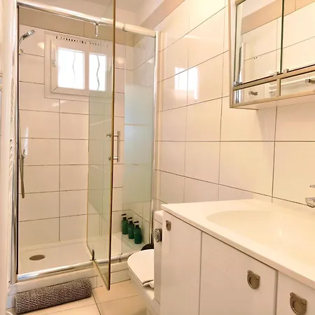 Mistral 3 Elegant Duplex 2 Avec Terrasse Et Climatisation, A Proximite Immediate Du Port *